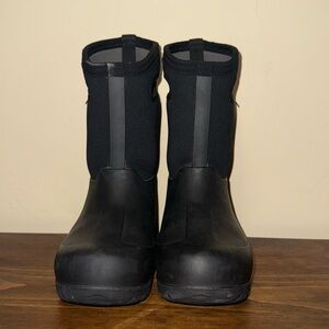 Bogs snow boots size 2 color black